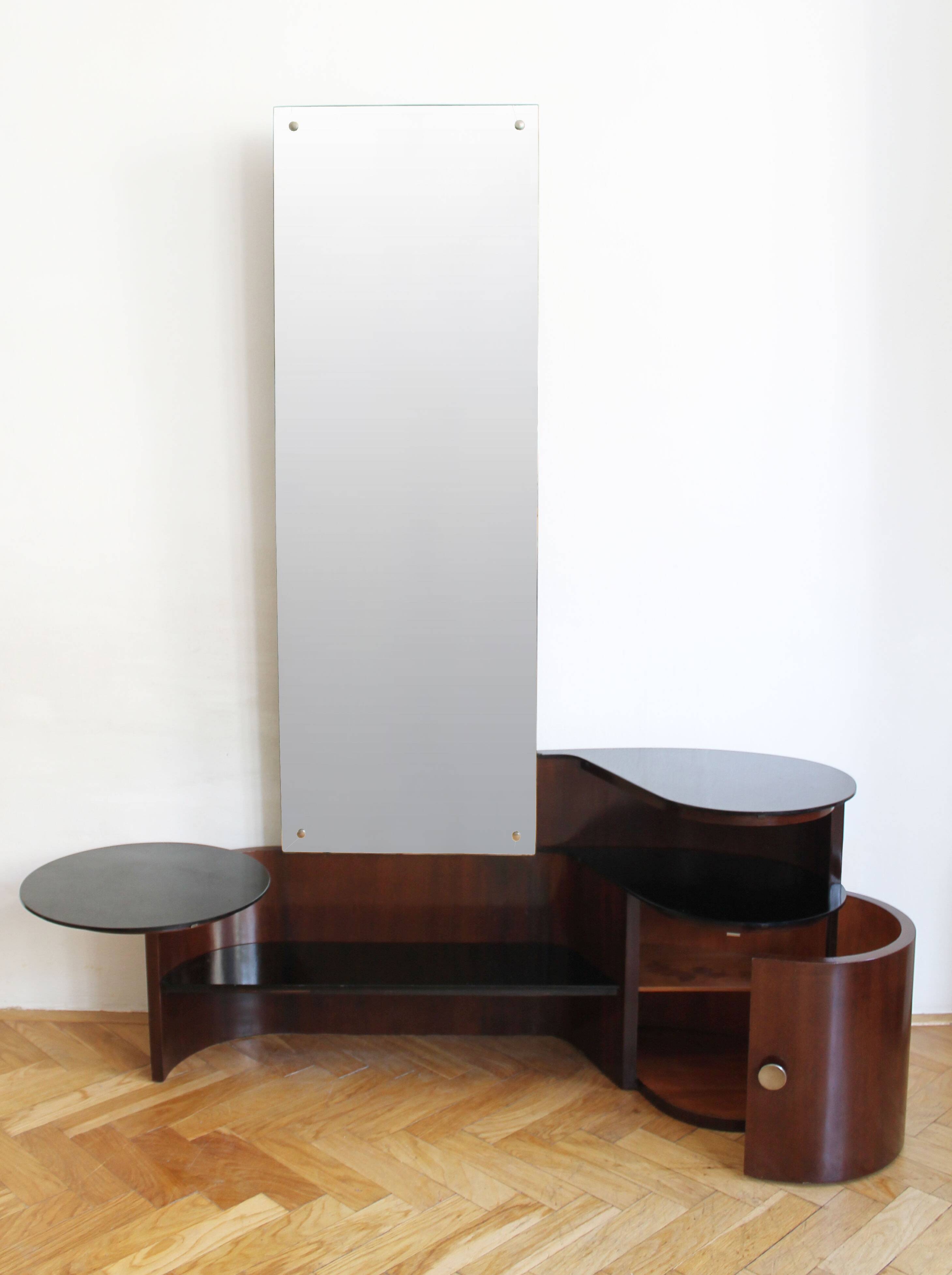 Coiffeuse moderniste des années 1930