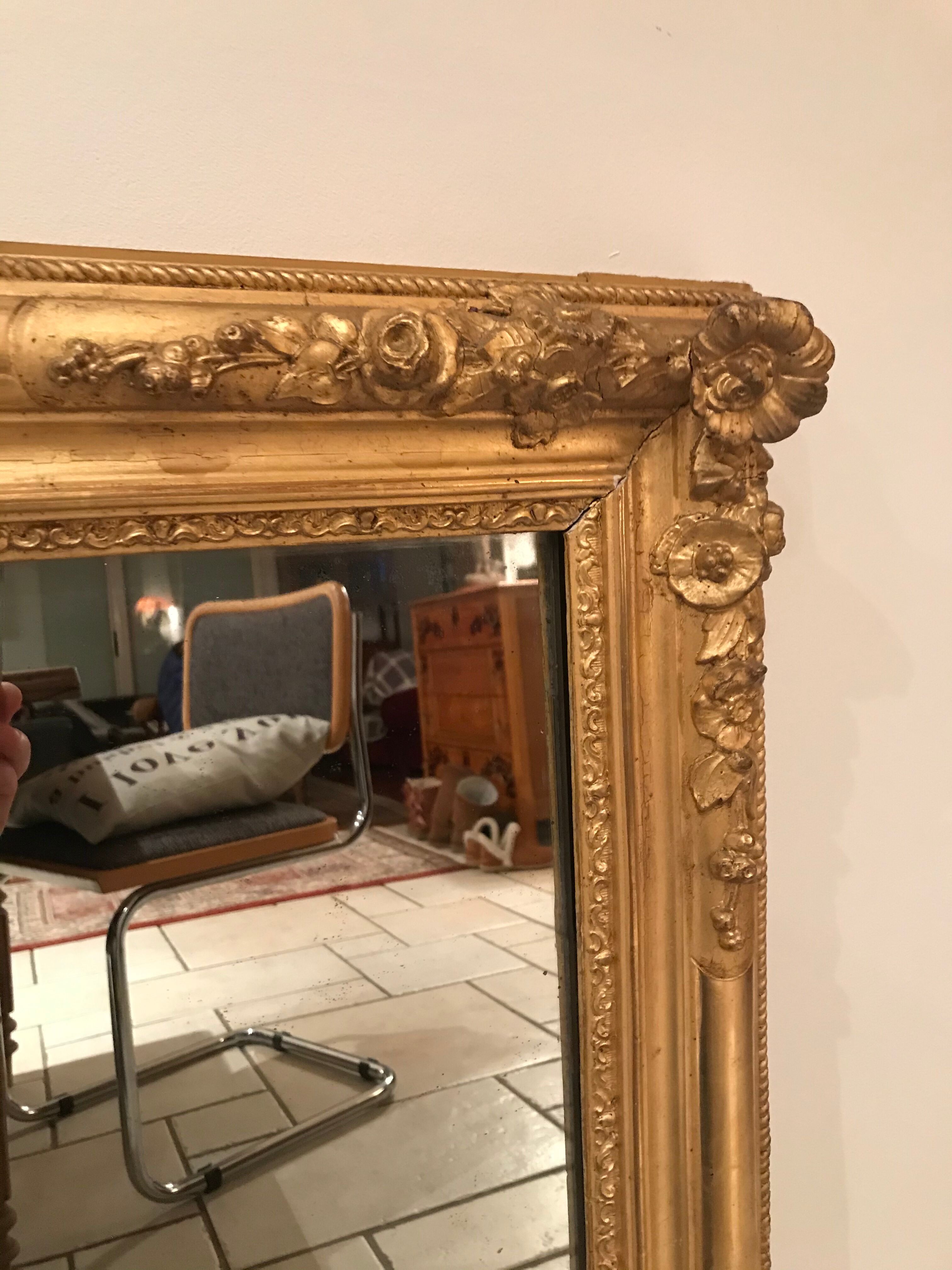 Miroir Louis XV à la feuille d’or d’origine 19eme 61x83cm