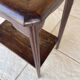 Table d'appoint Art déco en noyer avec étagère, années 1930