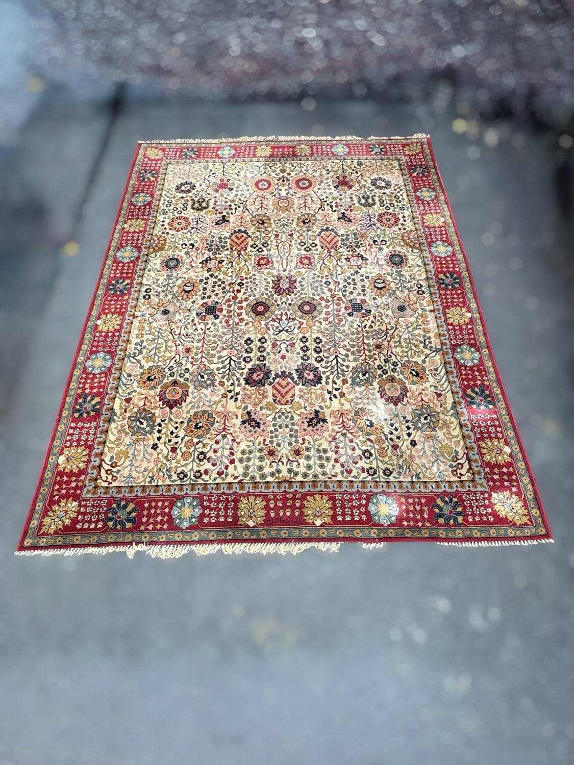 Large vintage Tetex Kirman design rug. 390 x 295 cm