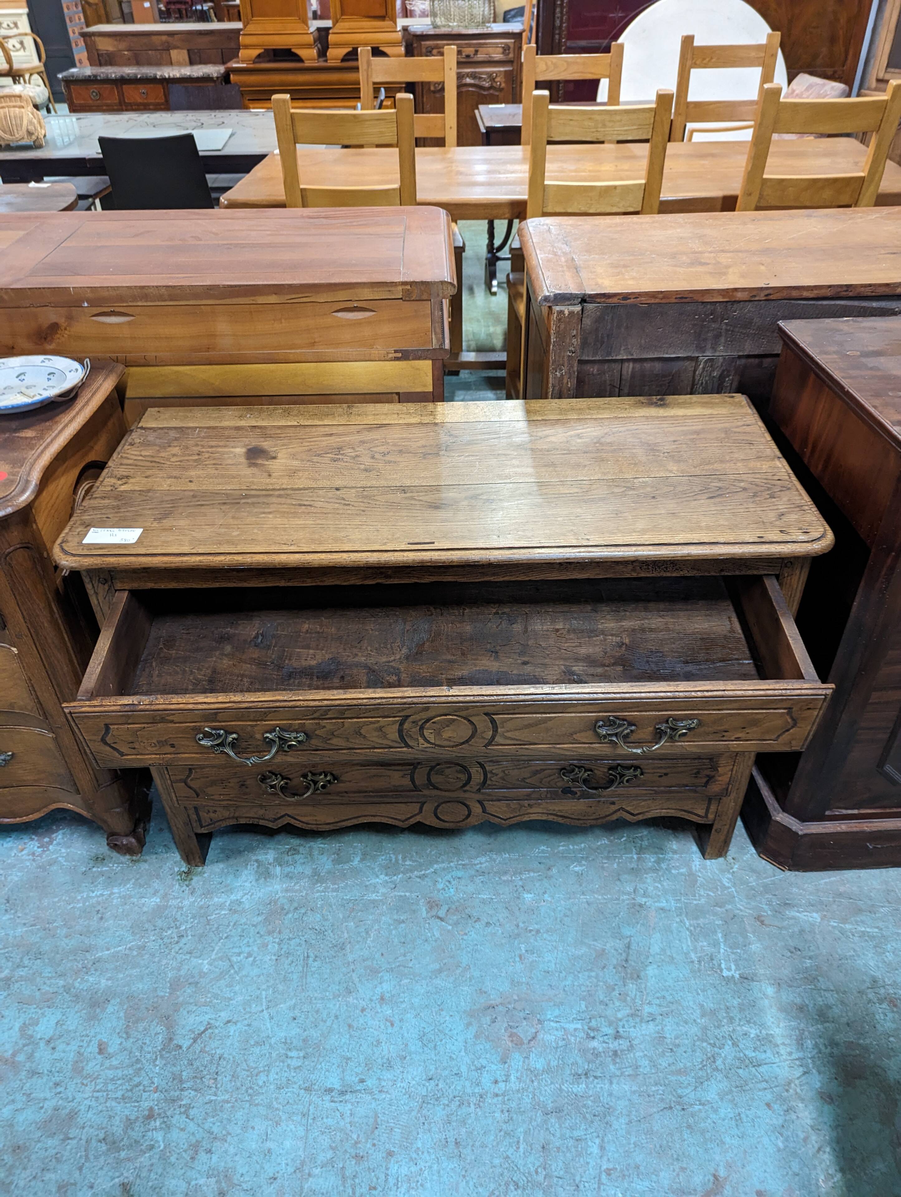 Rustic oak chest of drawers