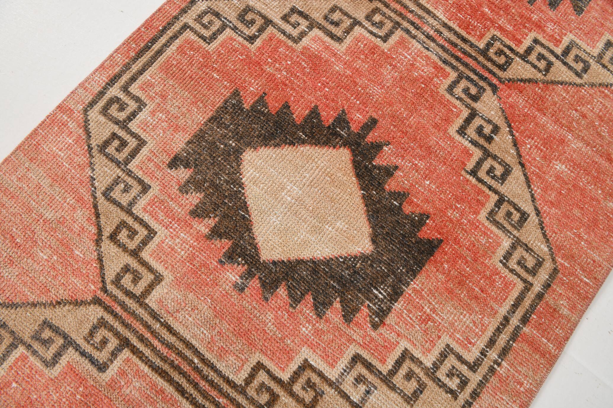 Vintage Pale Red Oriental Persian Runner Rug, 84x389Cm