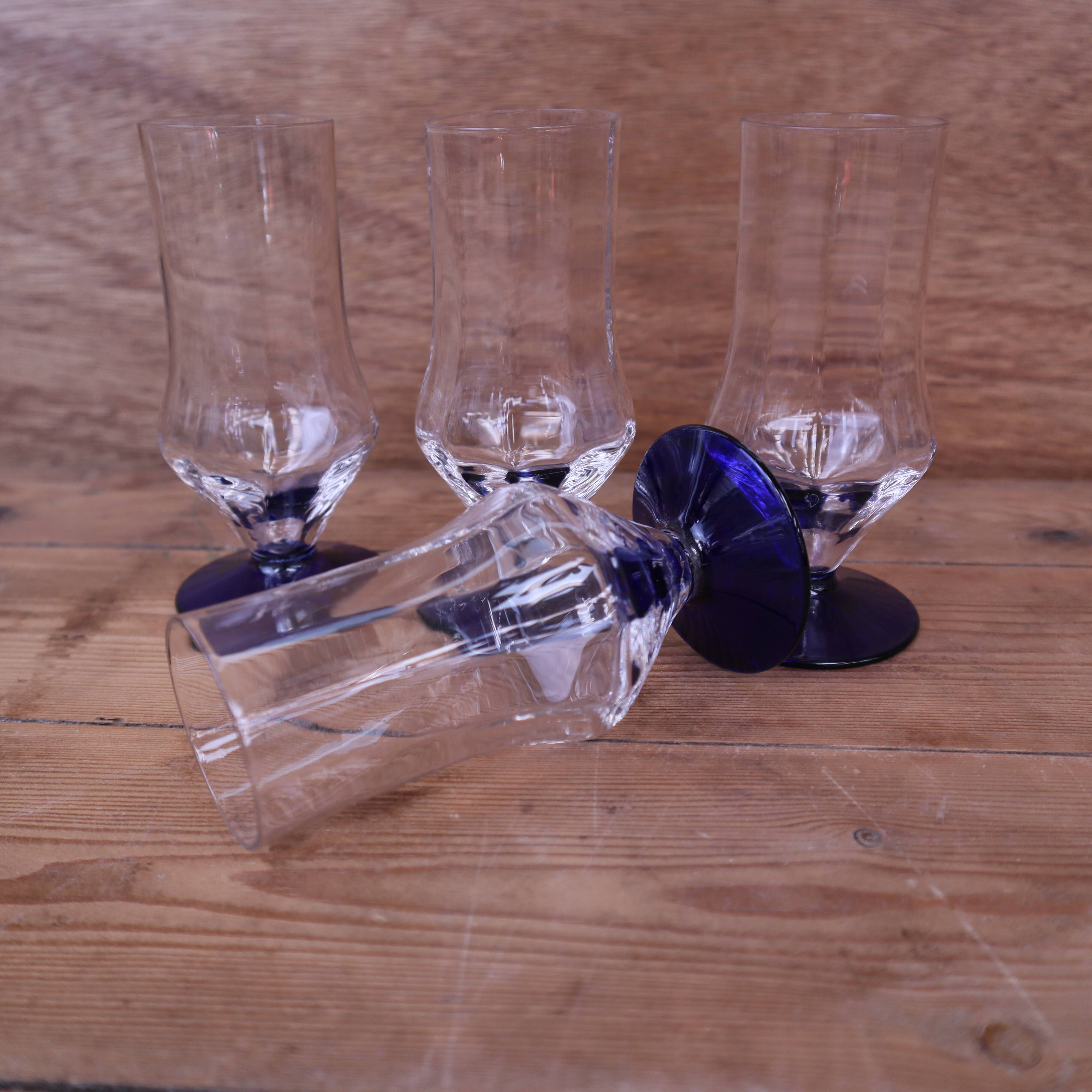 4 vintage blue-footed flutes from France, 1940.