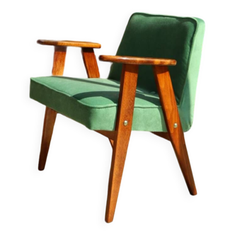 Fauteuil moderne en bois design scandinave vert eucalyptus style rétro milieu de siècle design moderne par Chierovski chaise de salon rénovée