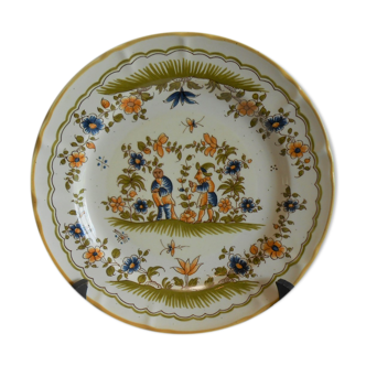 Assiette decorative faience martres Tolosane moustiers