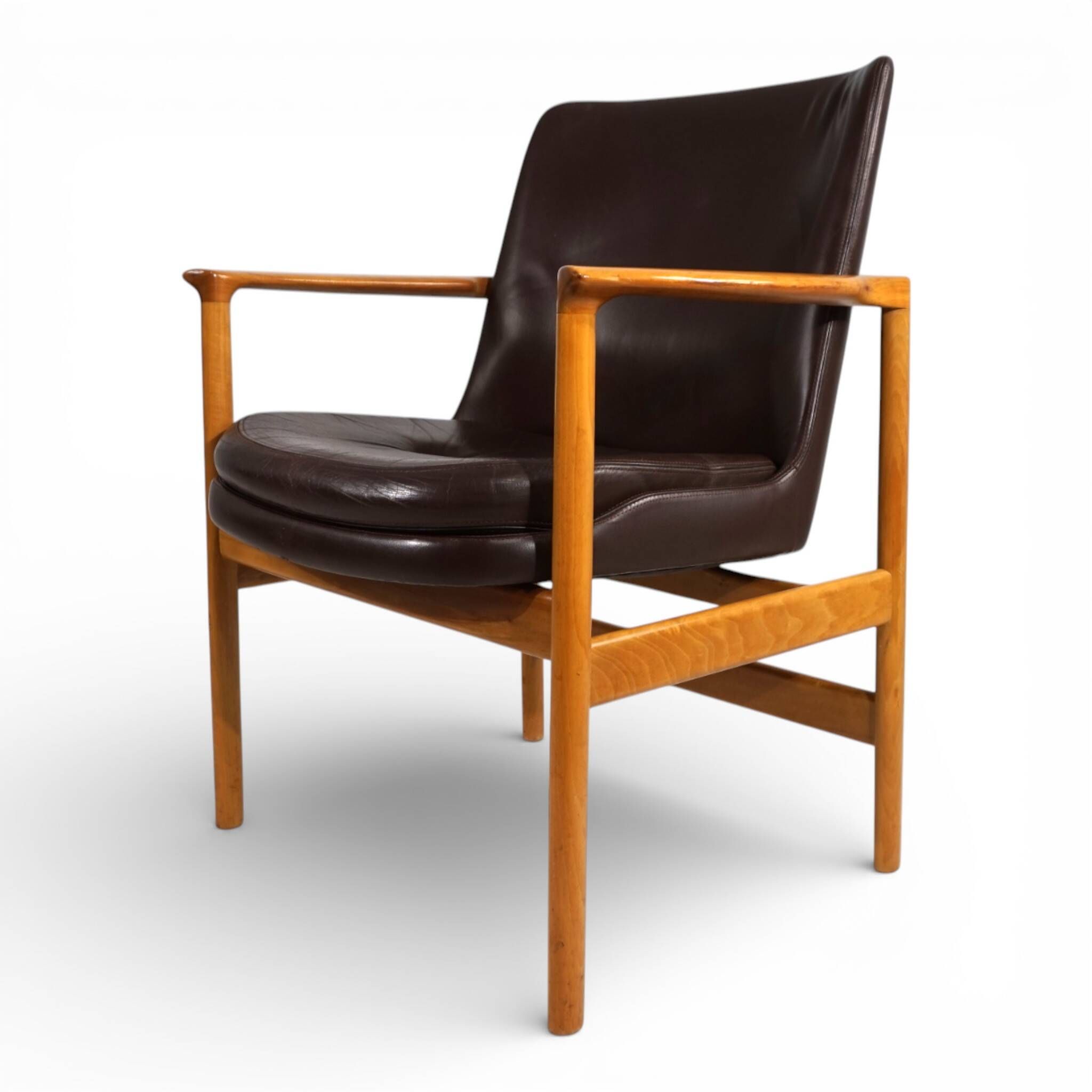 Fröscher leather armchair by Ib Kofod-Larsen, 1960