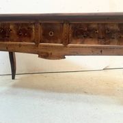 Bureau provincial marqueté en merisier massif XX siècle