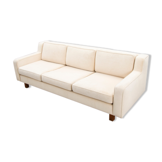 Carl Gustaf Hiort's 3-seater sofa