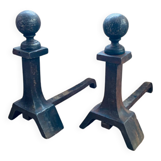 Pair of solid antique-style fire dogs in solid iron from the 20th century.