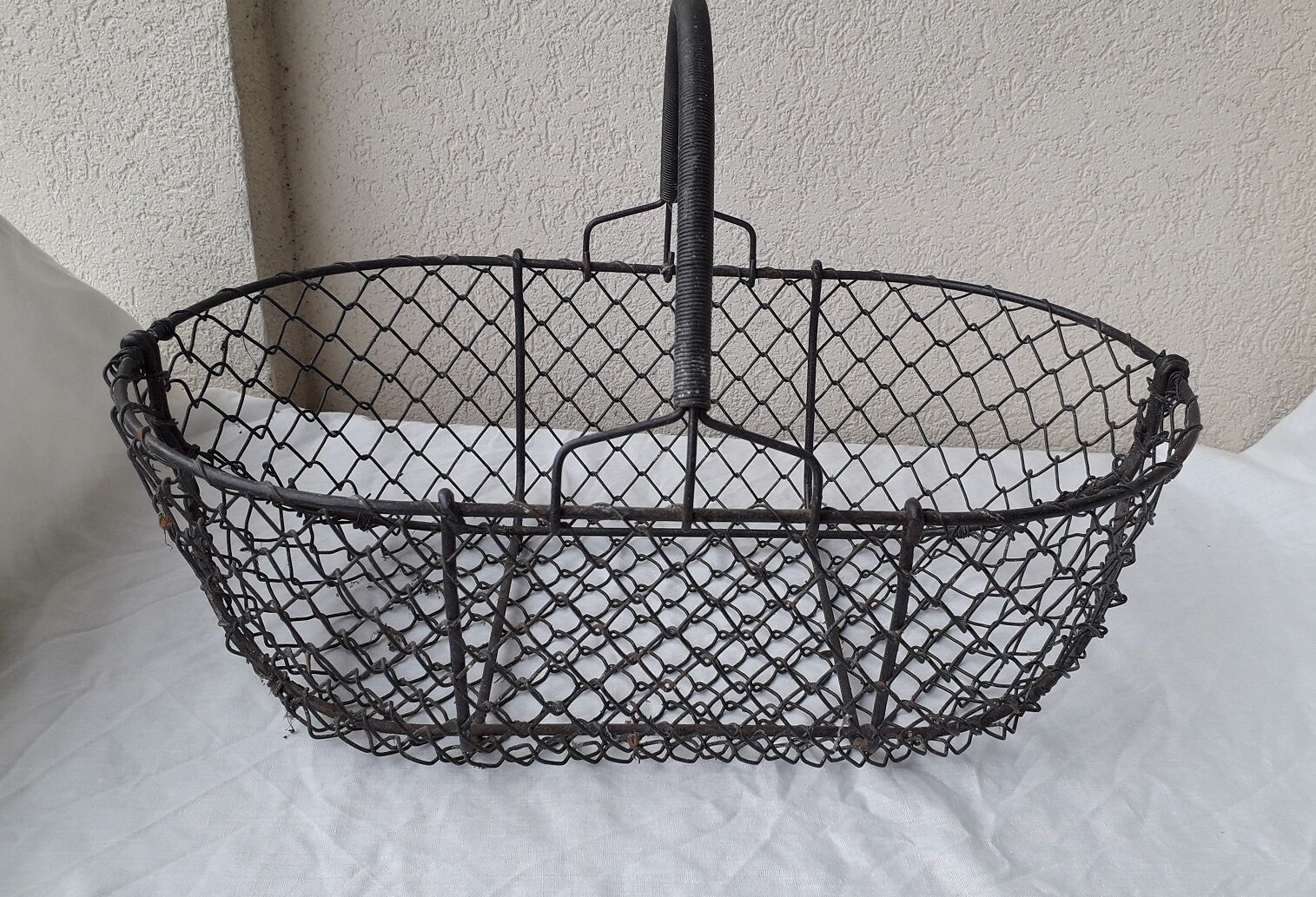 Wire basket