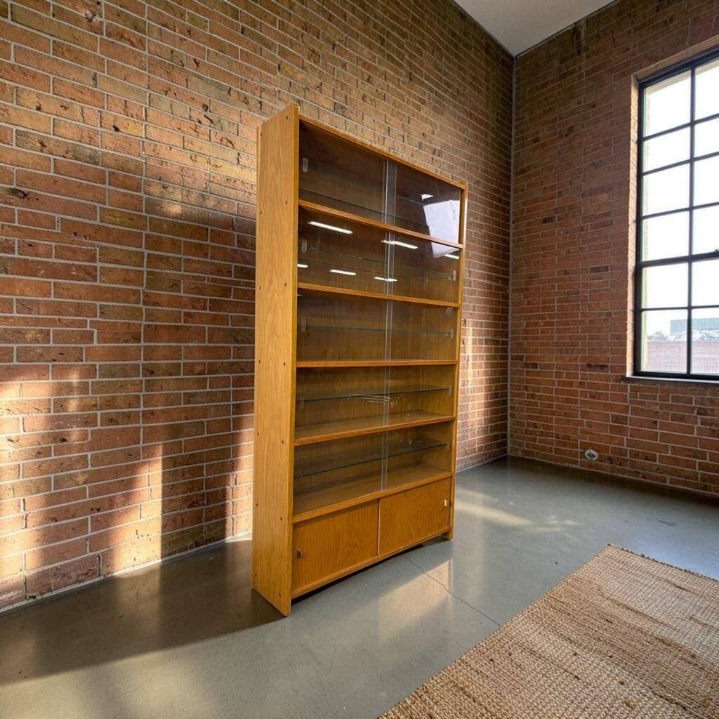 Étagère/vitrine/meuble de collection vintage en bois peu profond