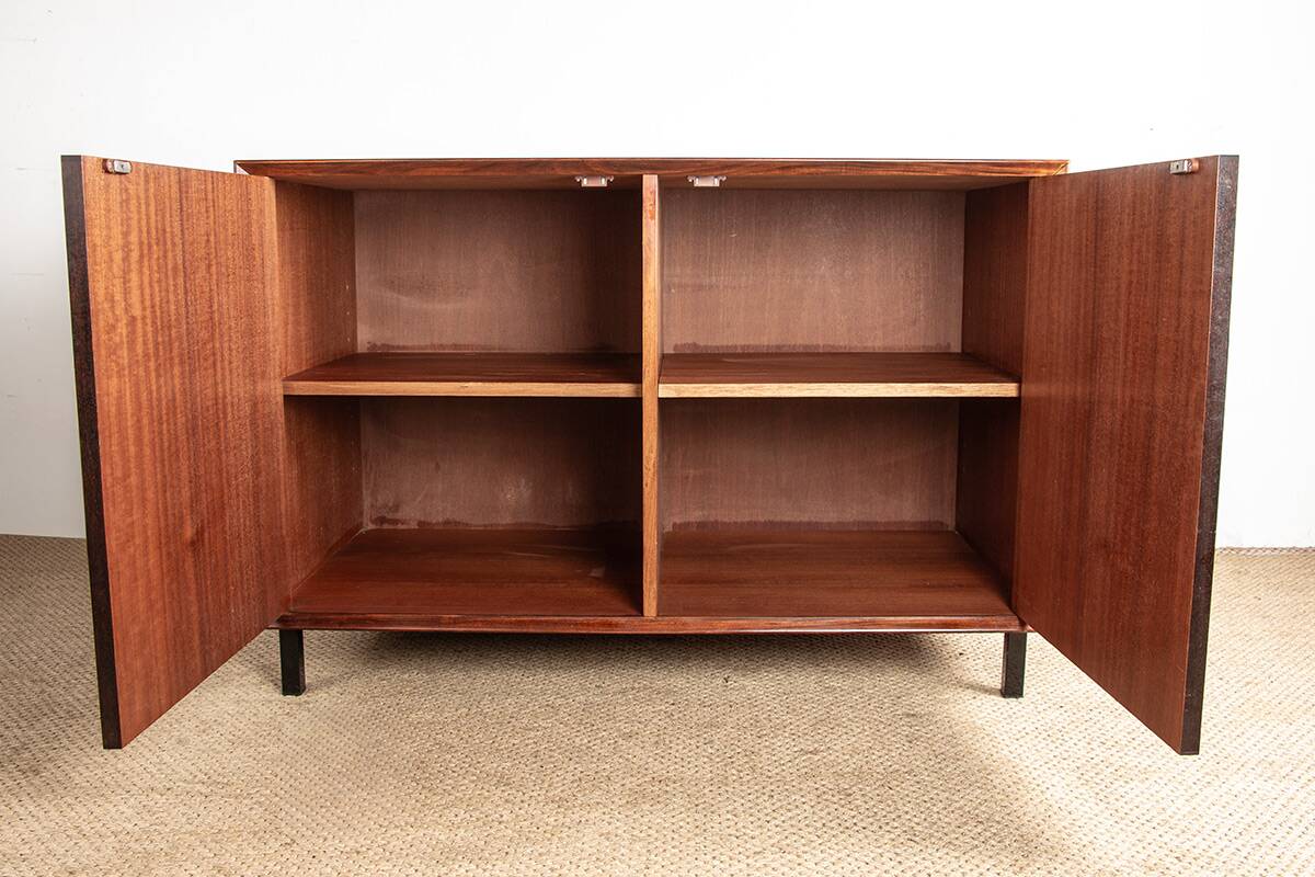 Buffet ou petite enfilade Scandinave en Palissandre par Erik Brouer 1960.