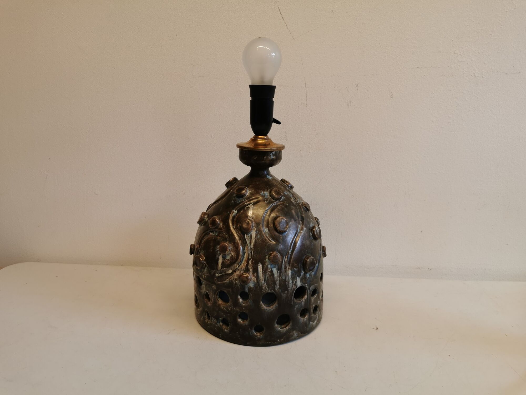 Ceramic table lamp, from Danish Leif Holm. with two light sources