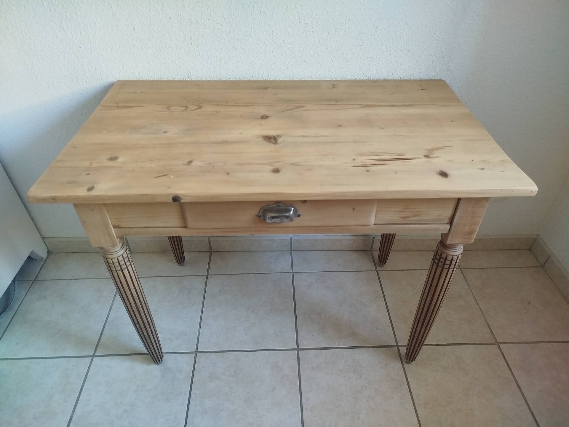 Ancienne table, bureau de ferme