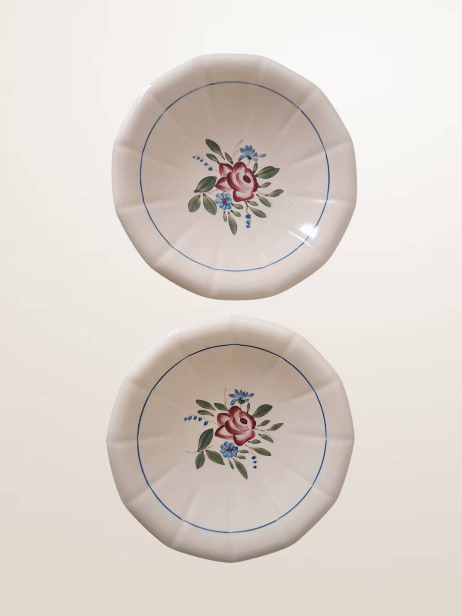 Pair of round dishes Digoin 9177