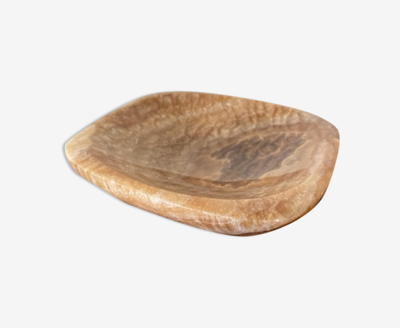 Empty agate pocket