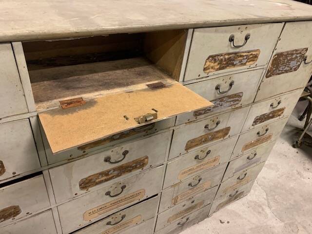 trade furniture with flap