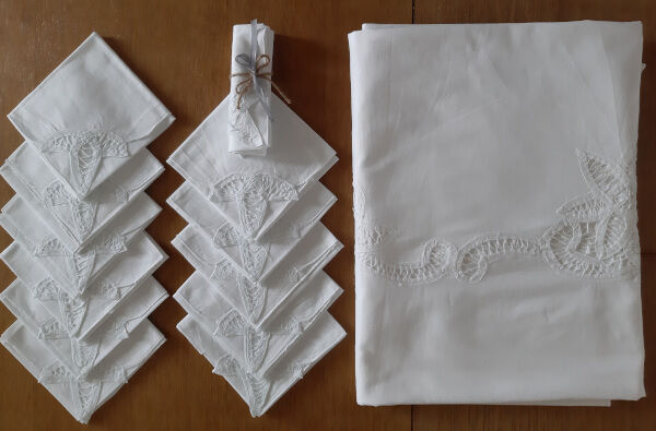 Old tablecloth and 12 towels