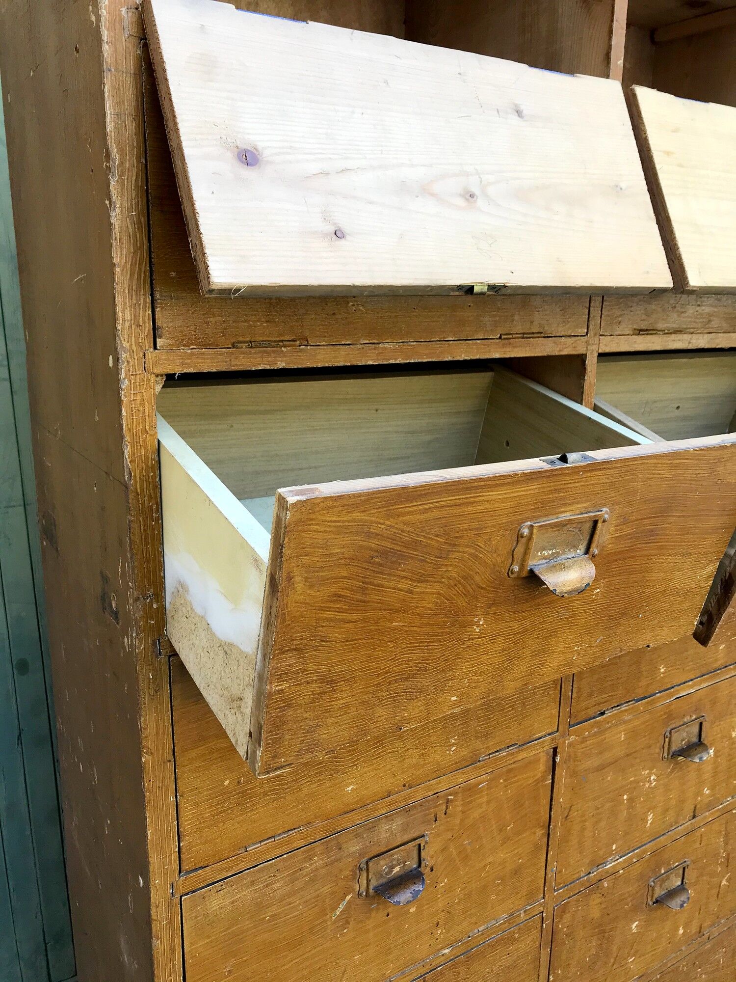 Vintage 50s wooden clamshell workshop furniture