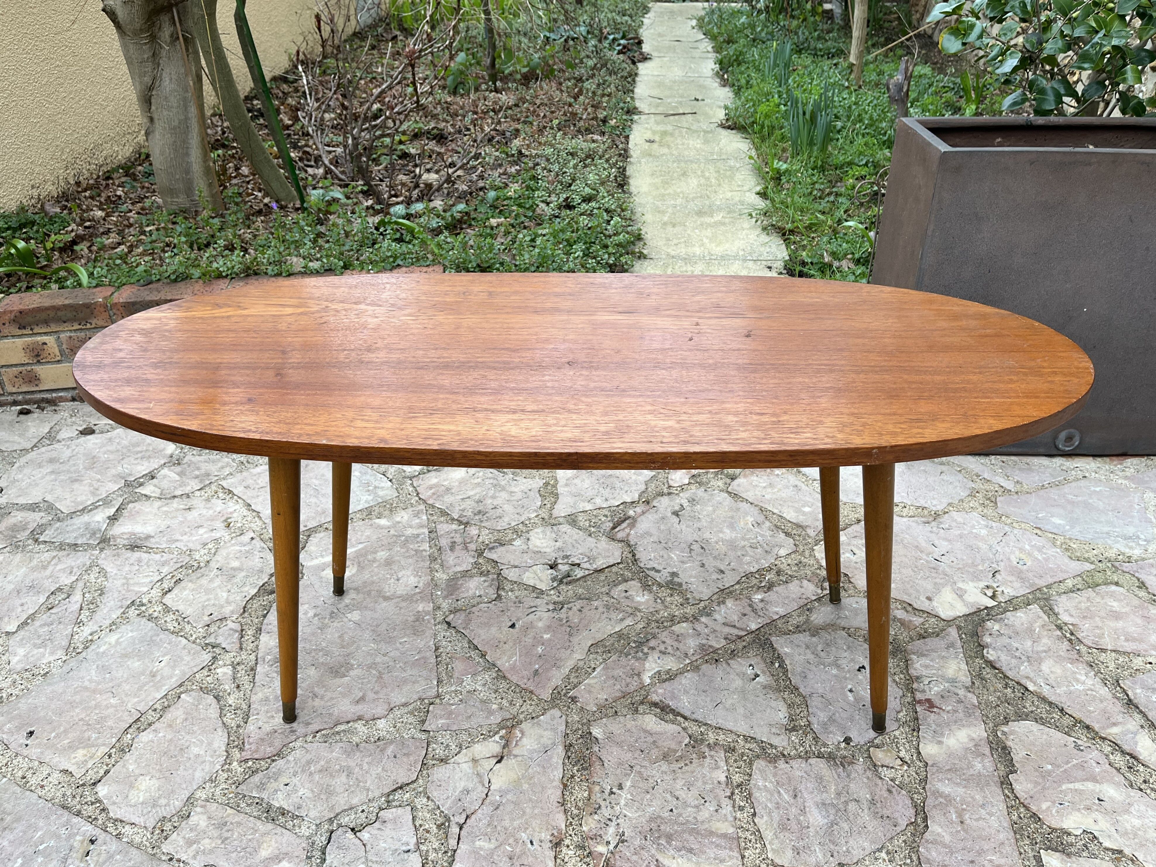 Table basse ovale en bois
