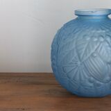 Vase ball art deco in blue glass