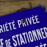 Enamelled plate, parking defense