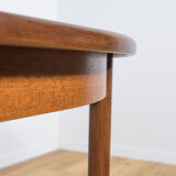 Mid-Century Oval Dining Table in Teak from G-Plan, 1960s