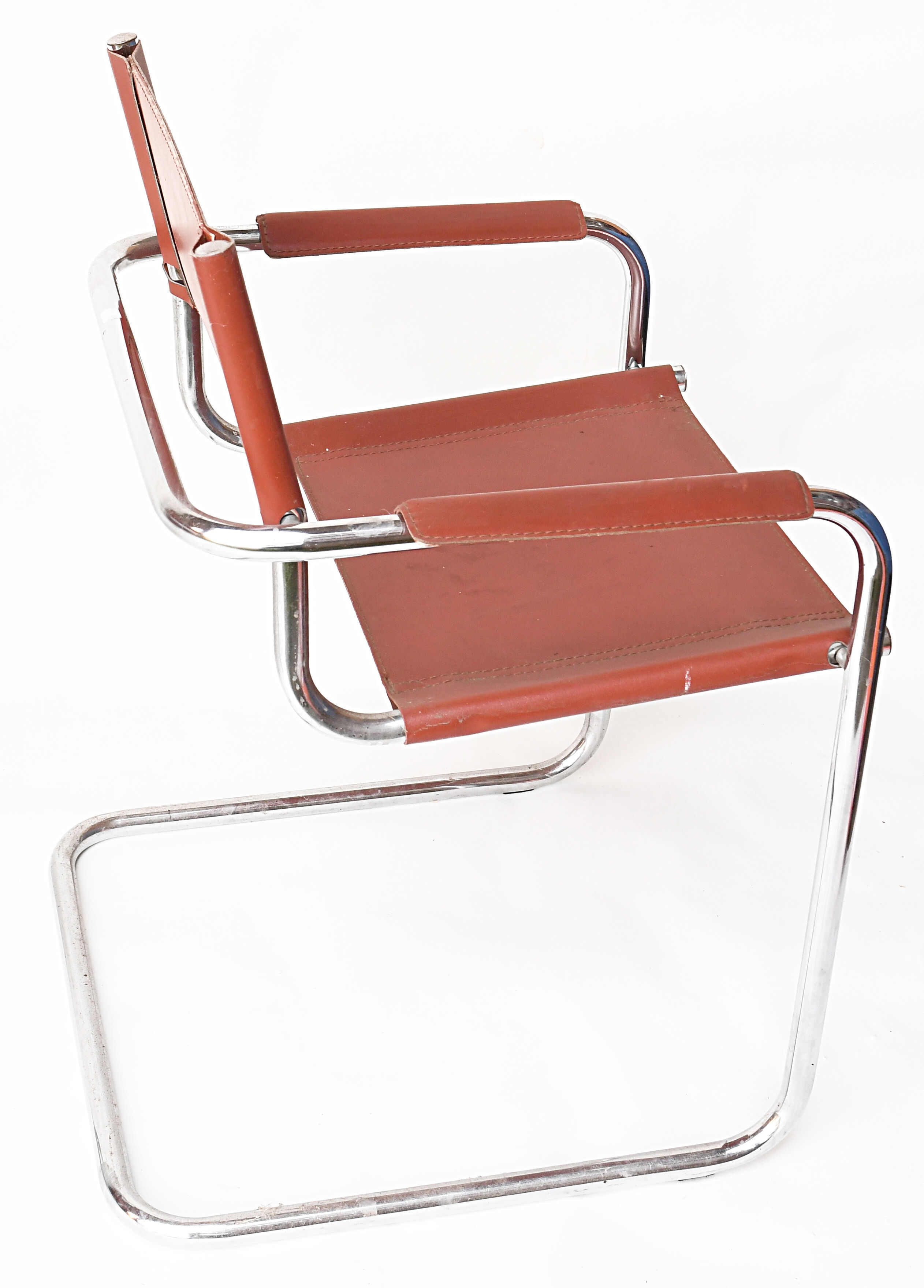 Pair of armchairs in brown saddle leather