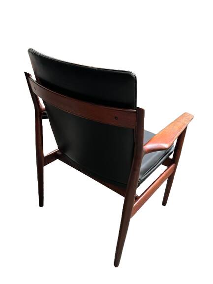 Pair of armchairs by A. Vodder for Sibast