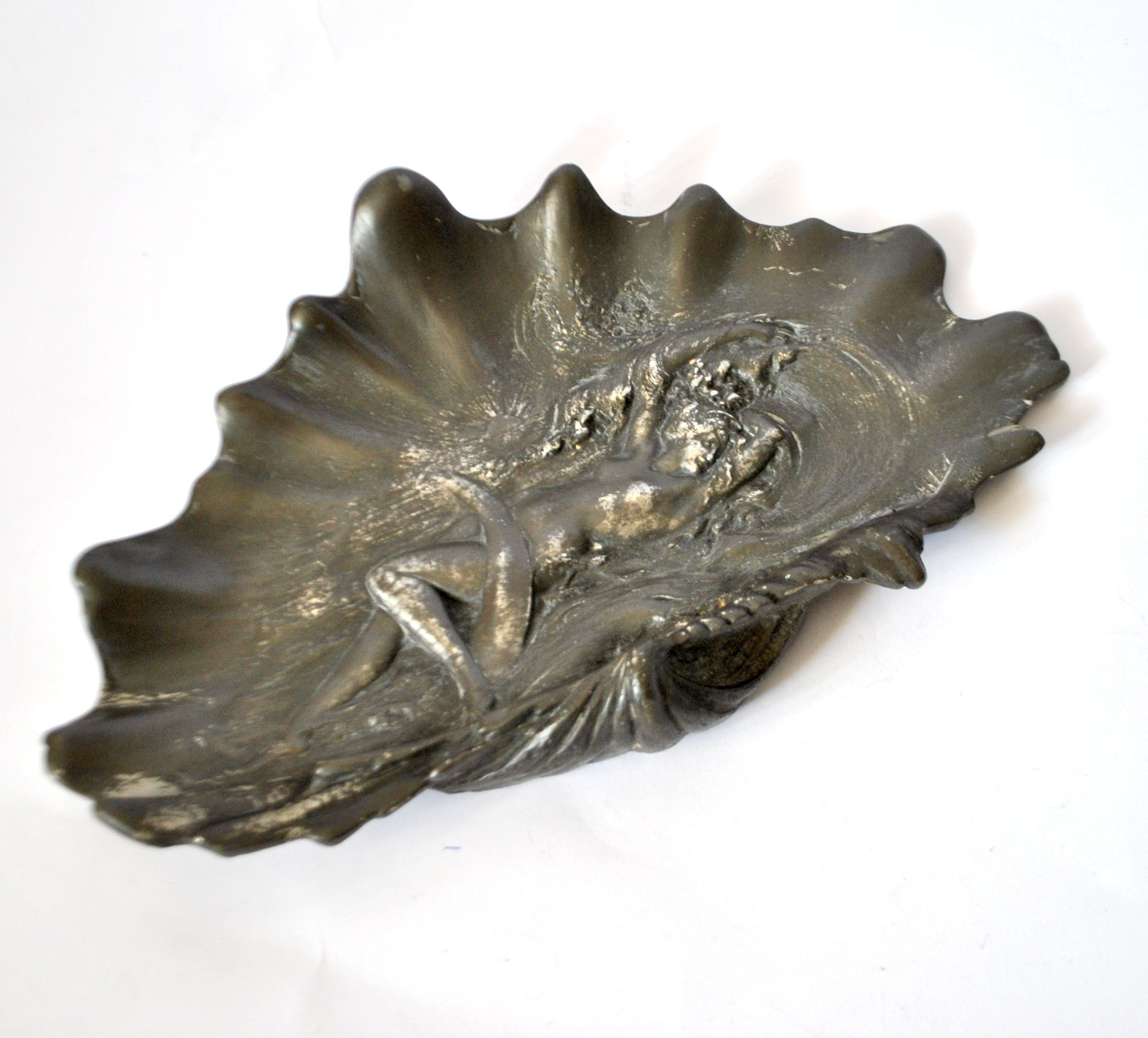 Vide-poche coupe art nouveau femme nue coquille régule signé Alliot 1900-1910