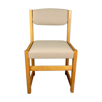 Series of 4 restaurant chairs