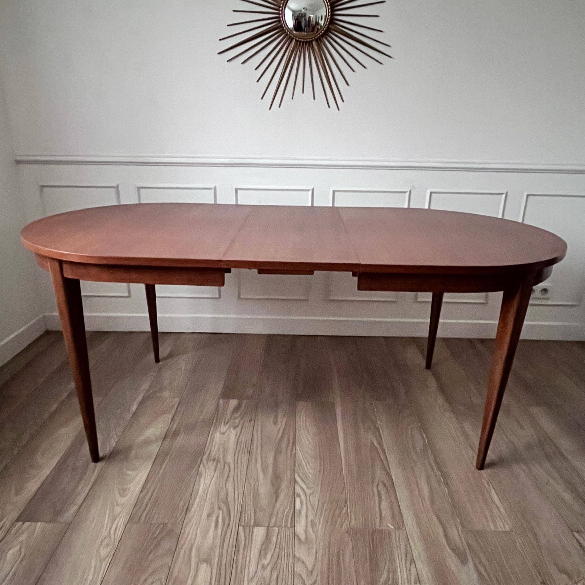 Table en teck ovale vintage