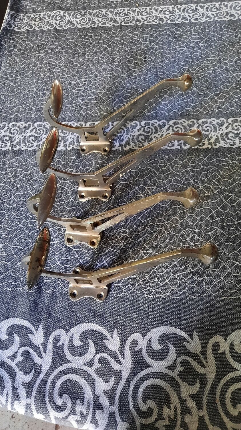 Set of 4 chrome-plated brass wall hooks