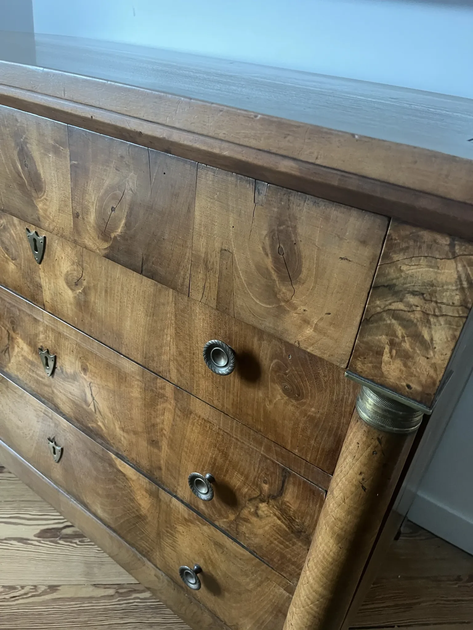 Empire commode