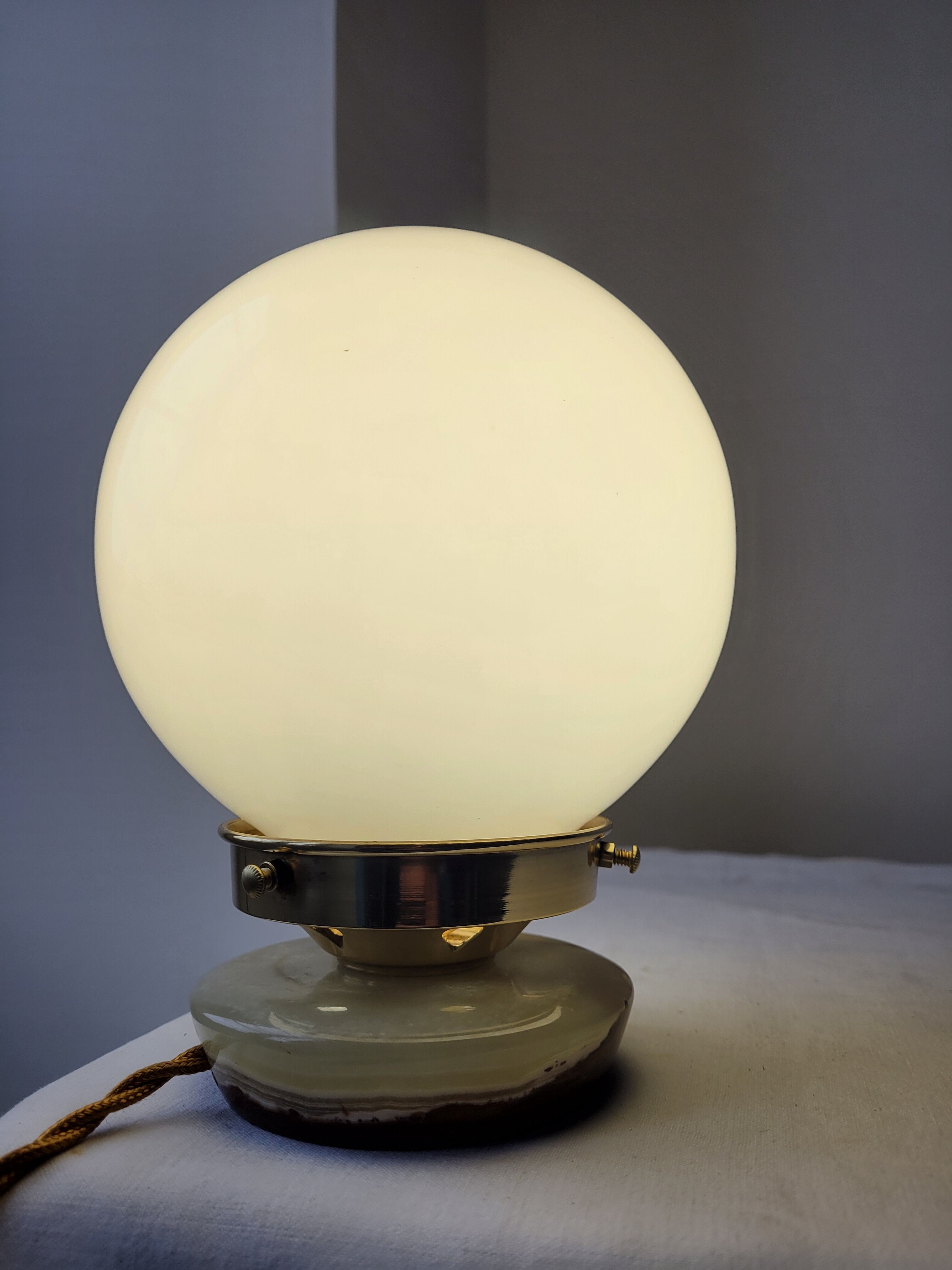 Onyx lamp and opaline wall lamps