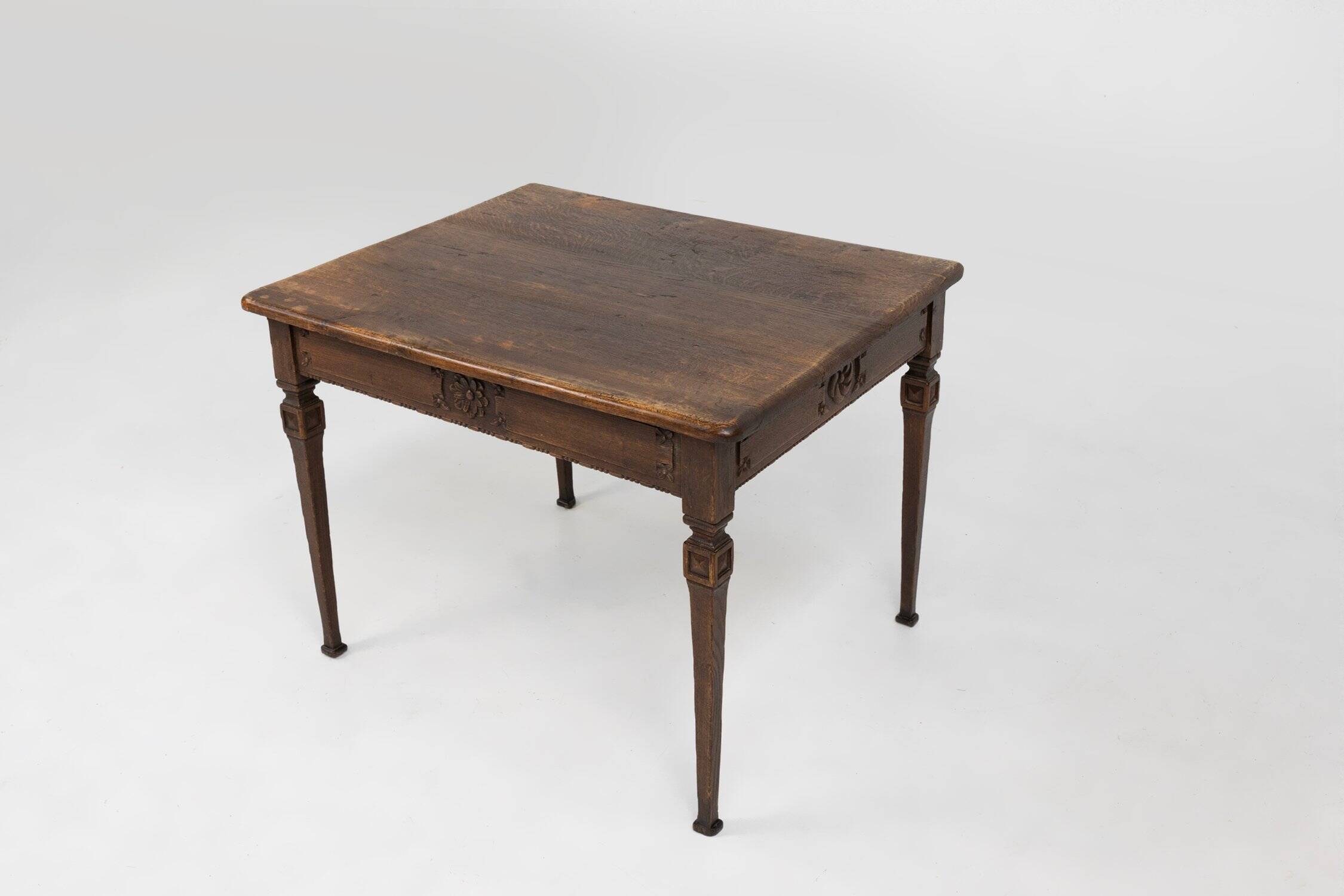 Table d'appoint rustique française du milieu du siècle en bois, années 1850.