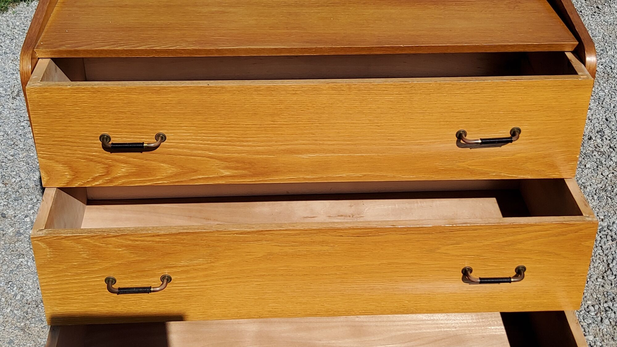 Vintage chest of drawers in golden blond oak legs compass and fins 3 drawers from the 50s