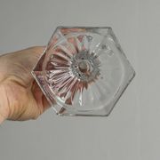 bougeoir en verre taillé transparent