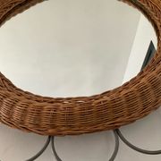 Miroir vintage en rotin