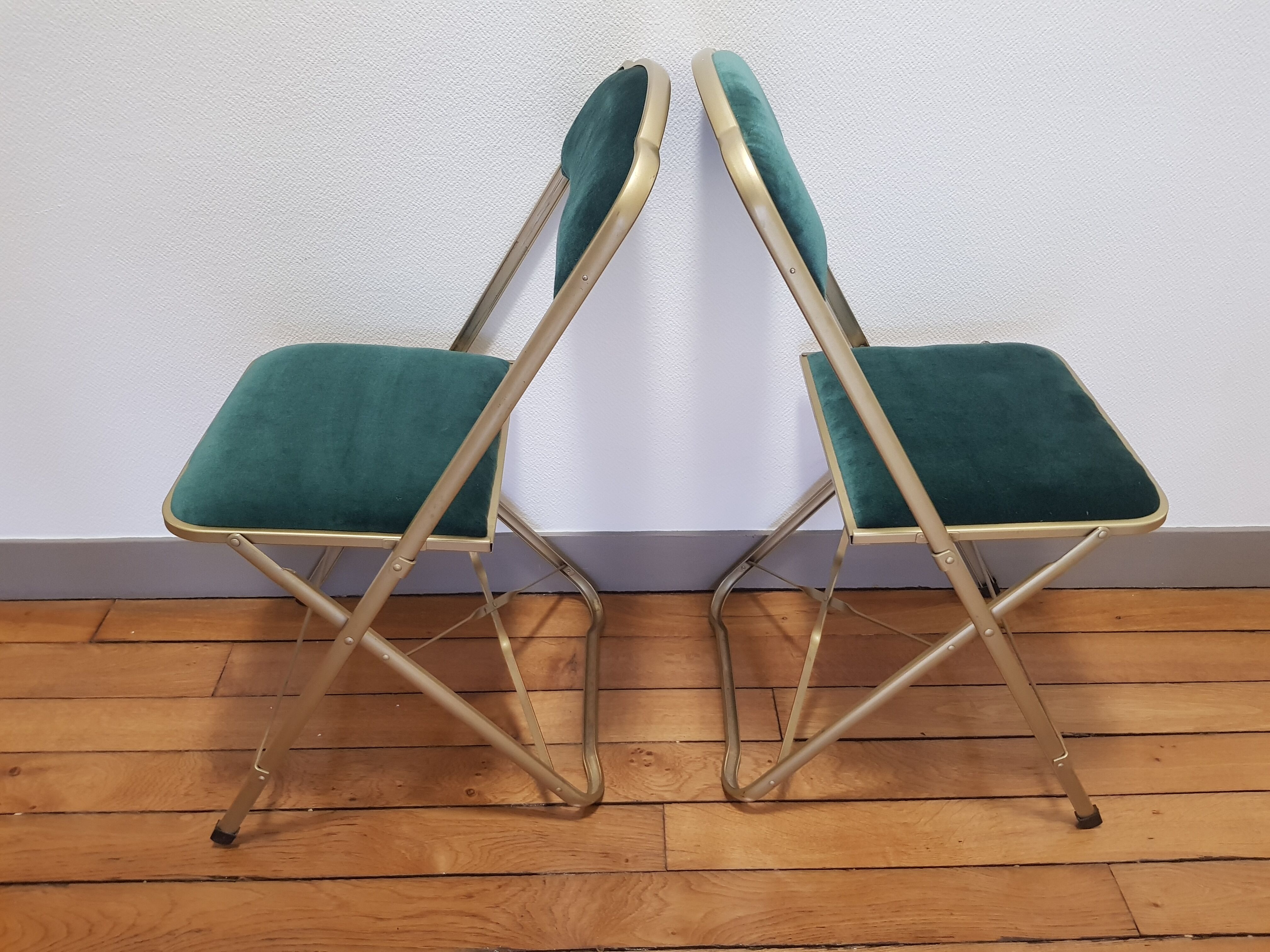 Set of 2 folding velvet chairs