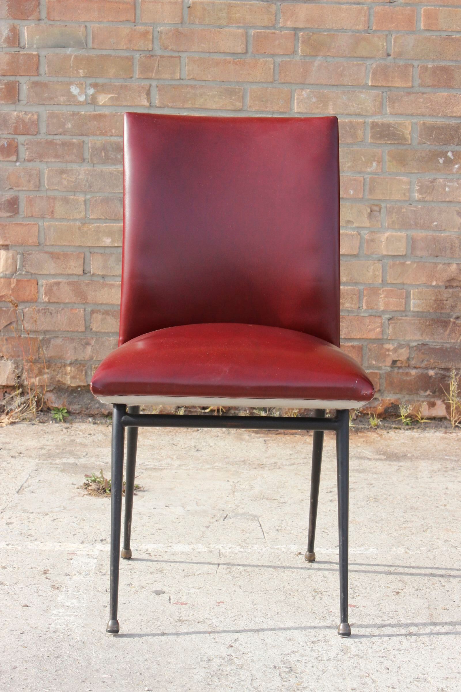 Chaise acier & skaï bordeaux années 50