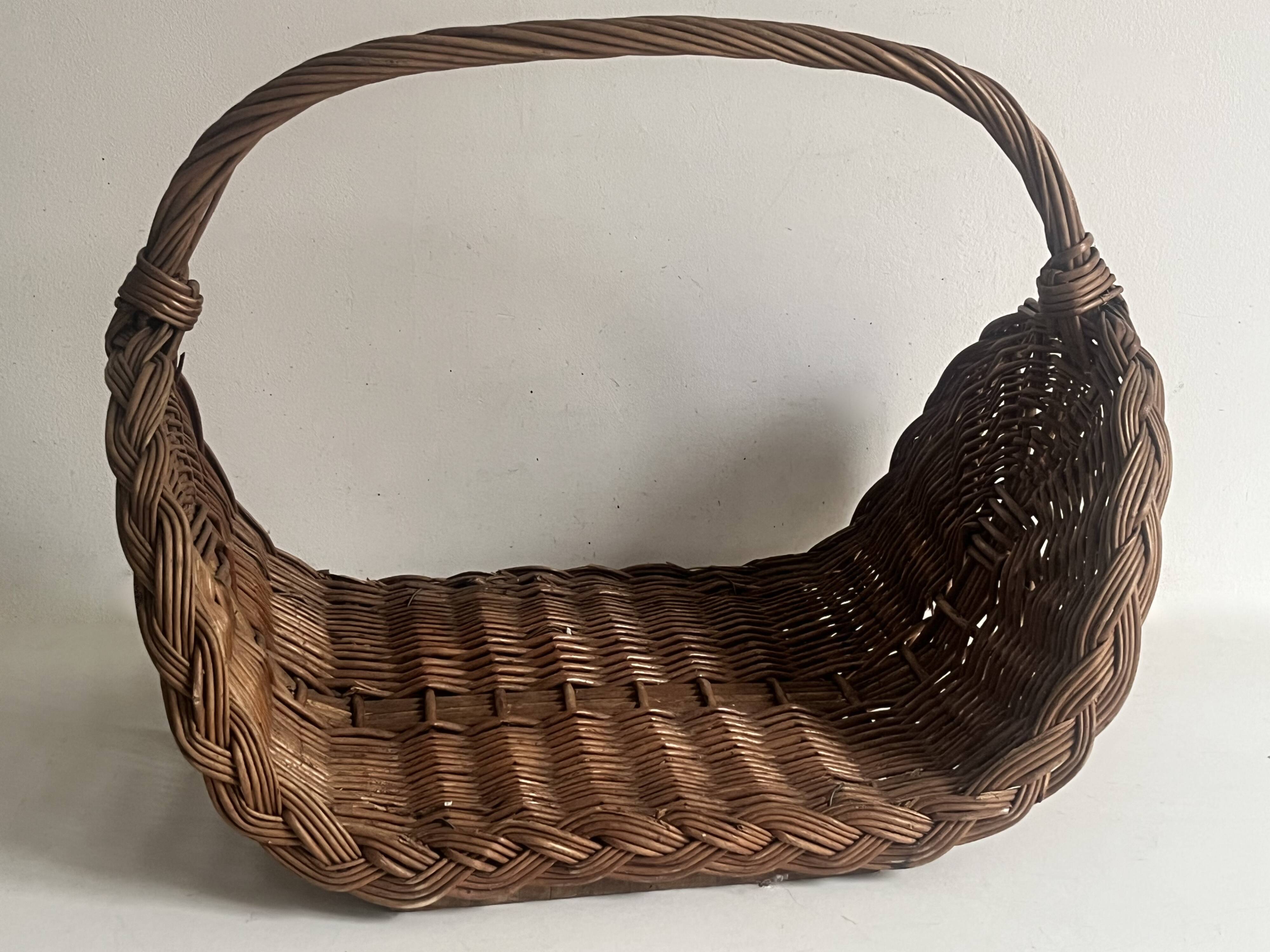 Log basket, woven wicker