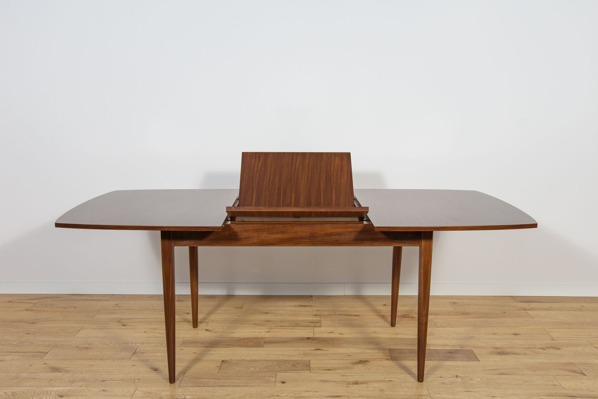Mid-century teak extendable dining table, United Kingdom, 1960s