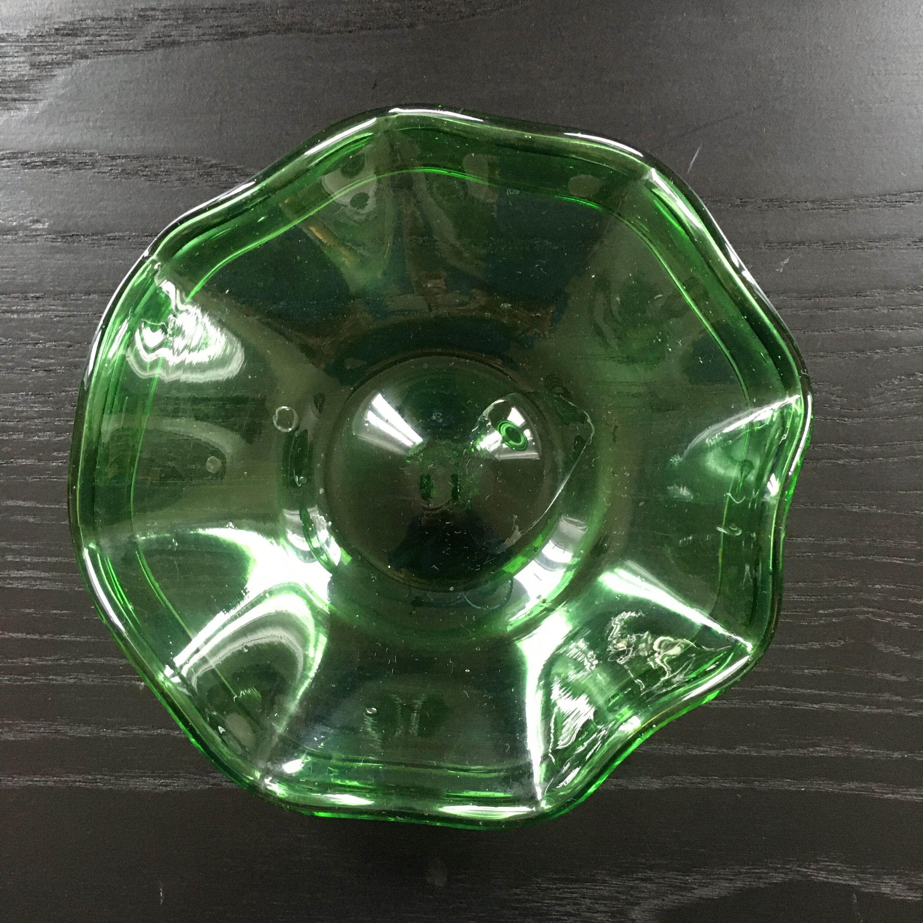 Lot of 3 green bowls.