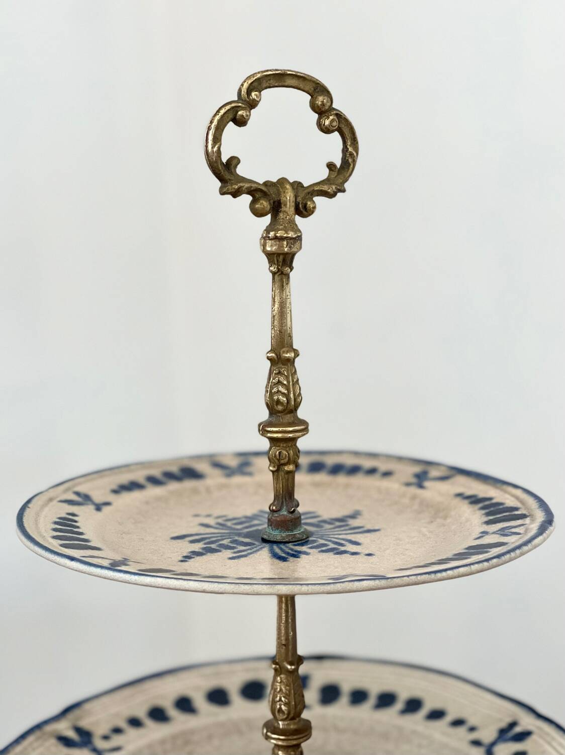 Pornic earthenware display stand.