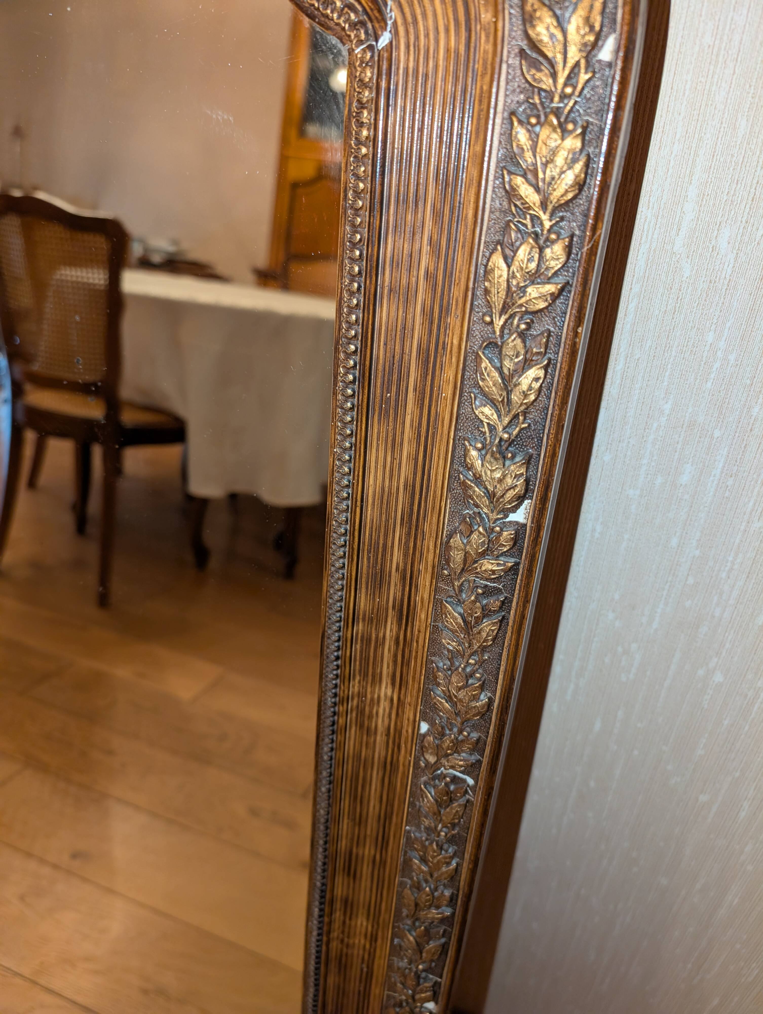 Large Louis-Philippe mirror with sculpted pediment - 119 x 77 cm