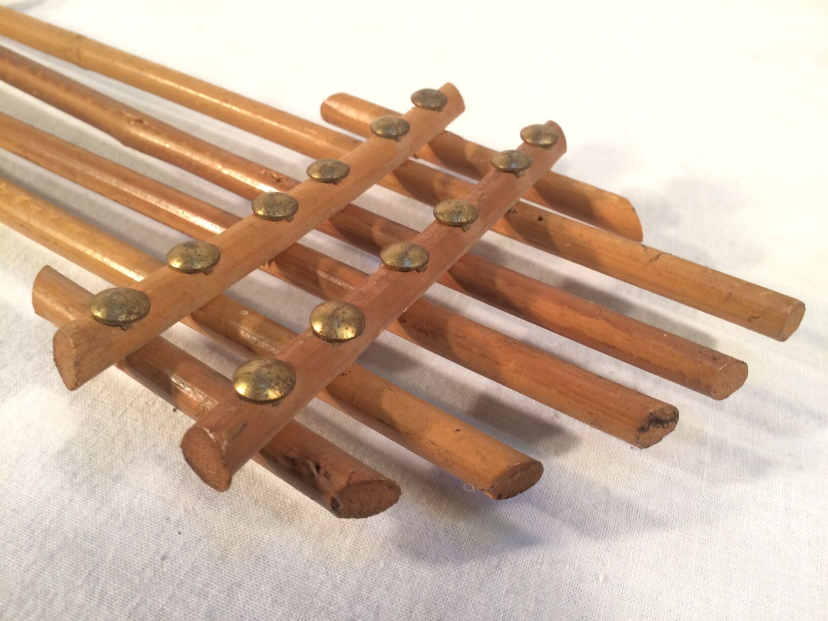 Mirror vintage rattan guitar - 70s - 76x37cm