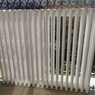 Cast iron radiator