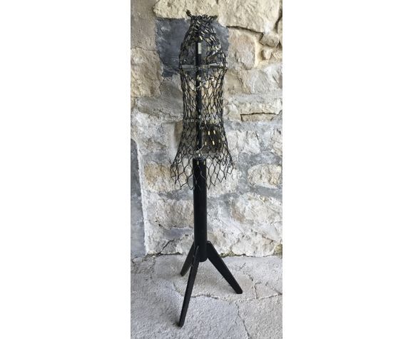 Model on tripod of the brand Ideal - Vintage 1960