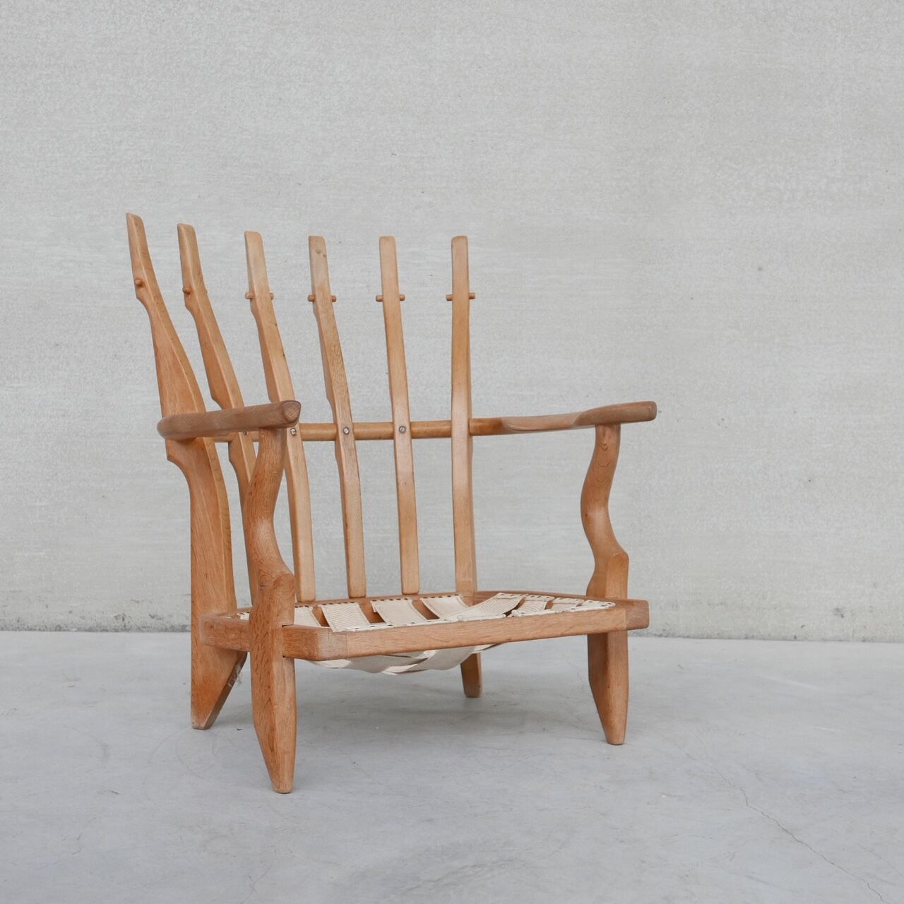 Repos armchair Guillerme et Chambron